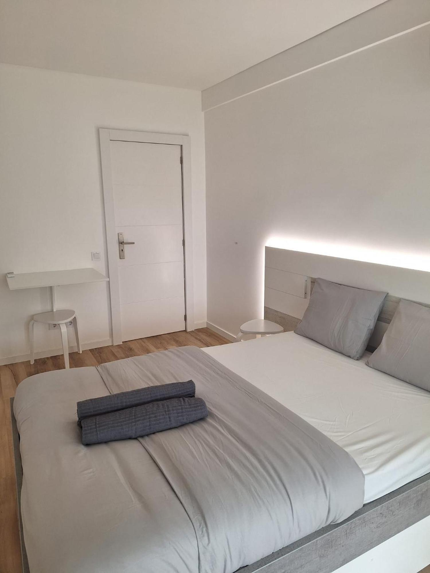 Lisbon South Bay Rooms 2 Almada Extérieur photo