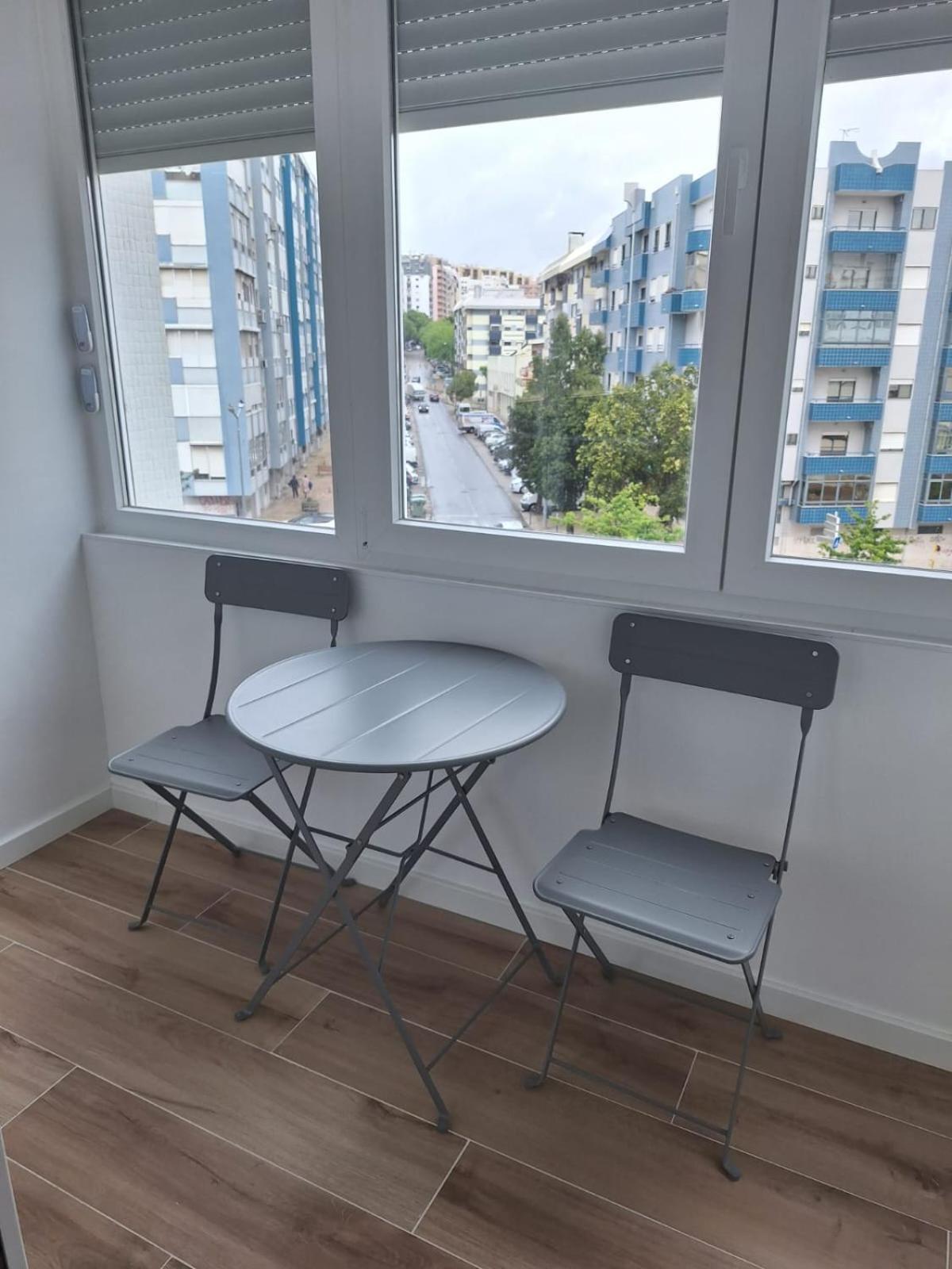 Lisbon South Bay Rooms 2 Almada Extérieur photo
