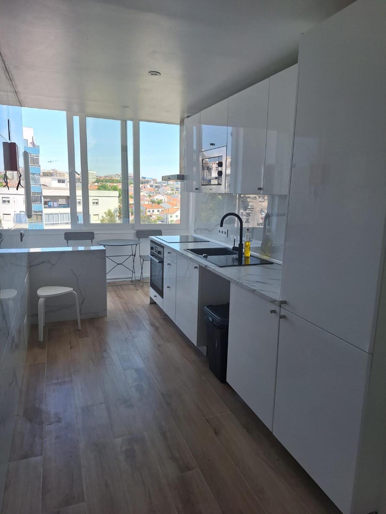 Lisbon South Bay Rooms 2 Almada Extérieur photo